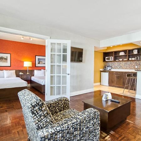 Town Inn Suites Hotel Toronto Bagian luar foto