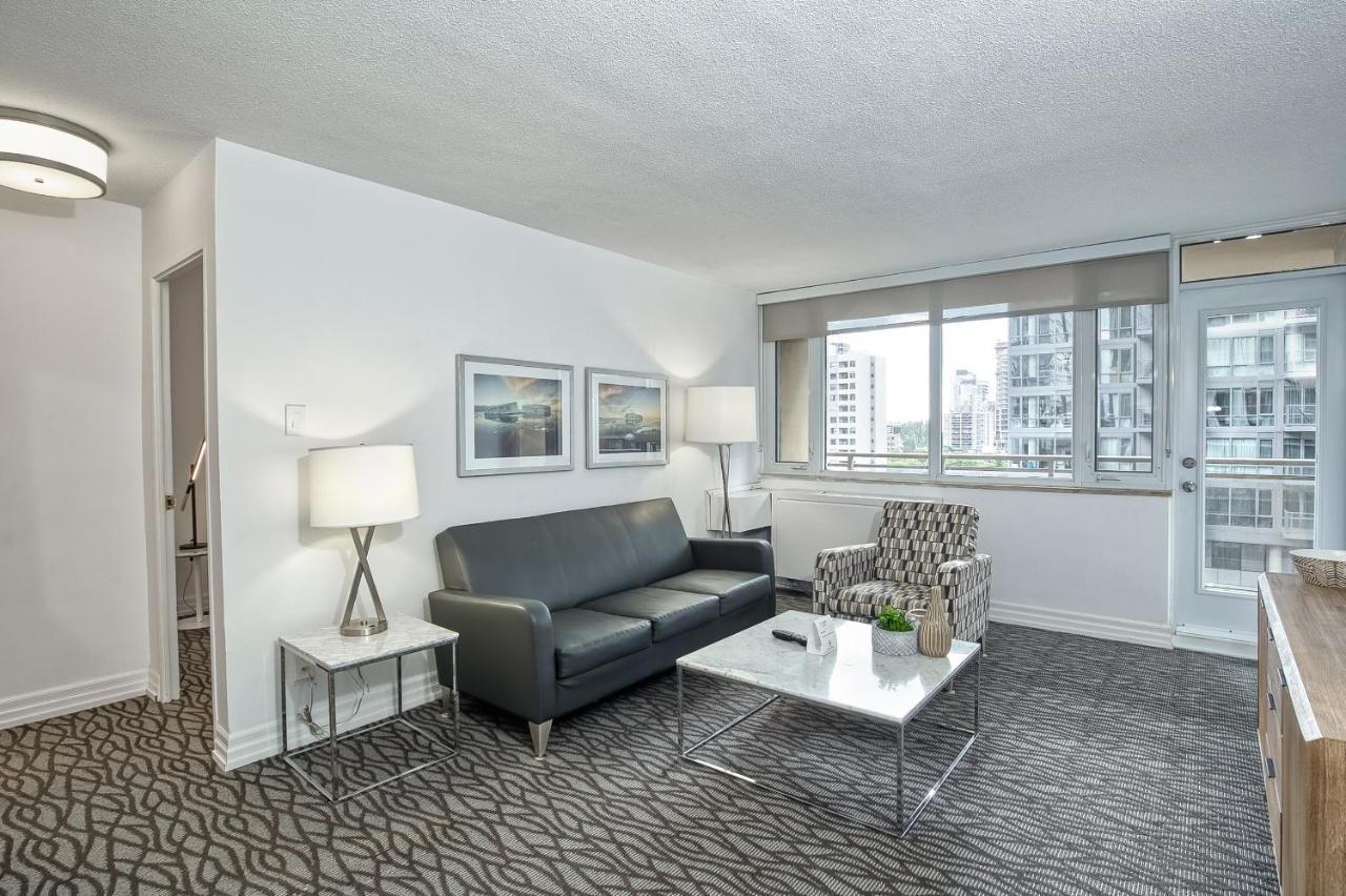 Town Inn Suites Hotel Toronto Bagian luar foto