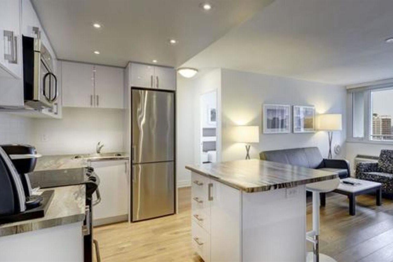 Town Inn Suites Hotel Toronto Bagian luar foto