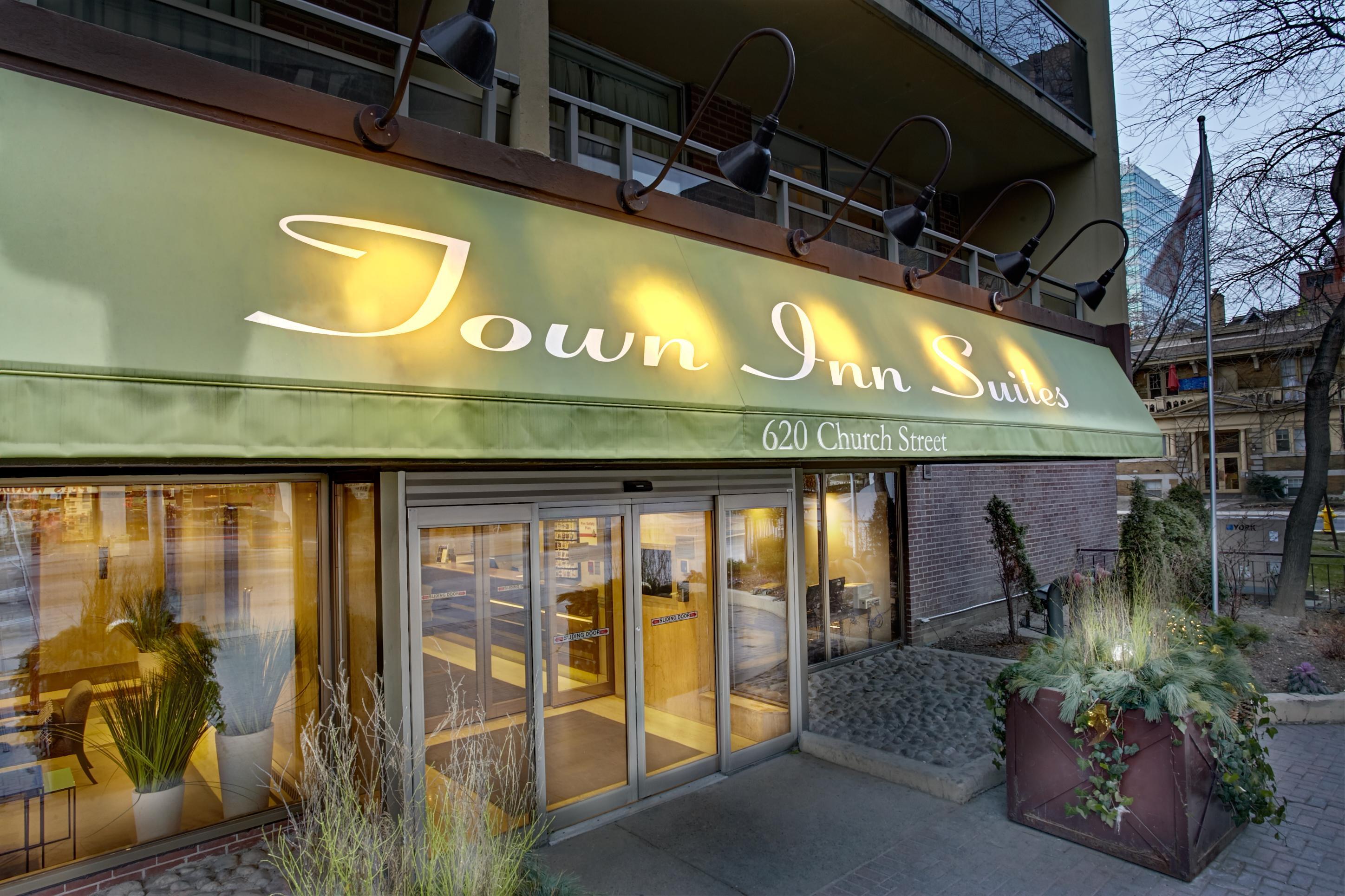 Town Inn Suites Hotel Toronto Bagian luar foto