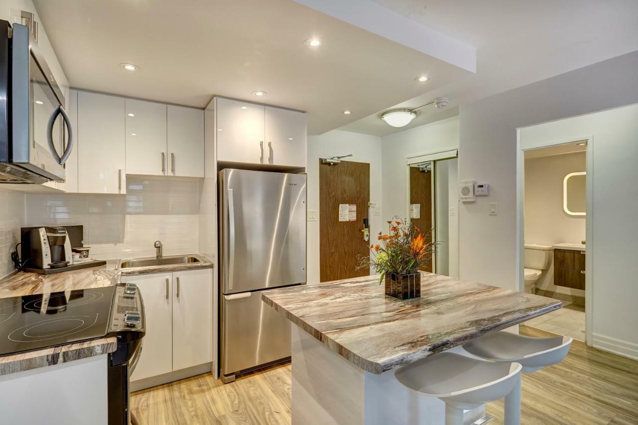 Town Inn Suites Hotel Toronto Bagian luar foto