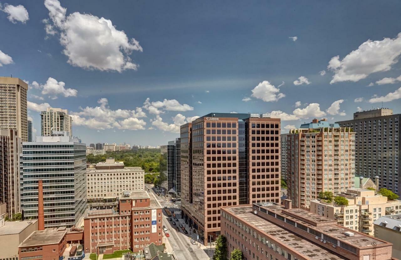 Town Inn Suites Hotel Toronto Bagian luar foto